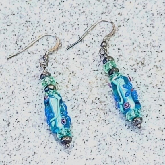 VINTAGE LAMPWORK GLASS BEAD EARRINGS LIGHT GREEN &BLUE FLOWER SILVER EARRINGS - Picture 1 of 7